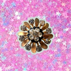 Vintage 1950s Gold enamel rhinestone Brooch flower unsigned Coro pin trifari